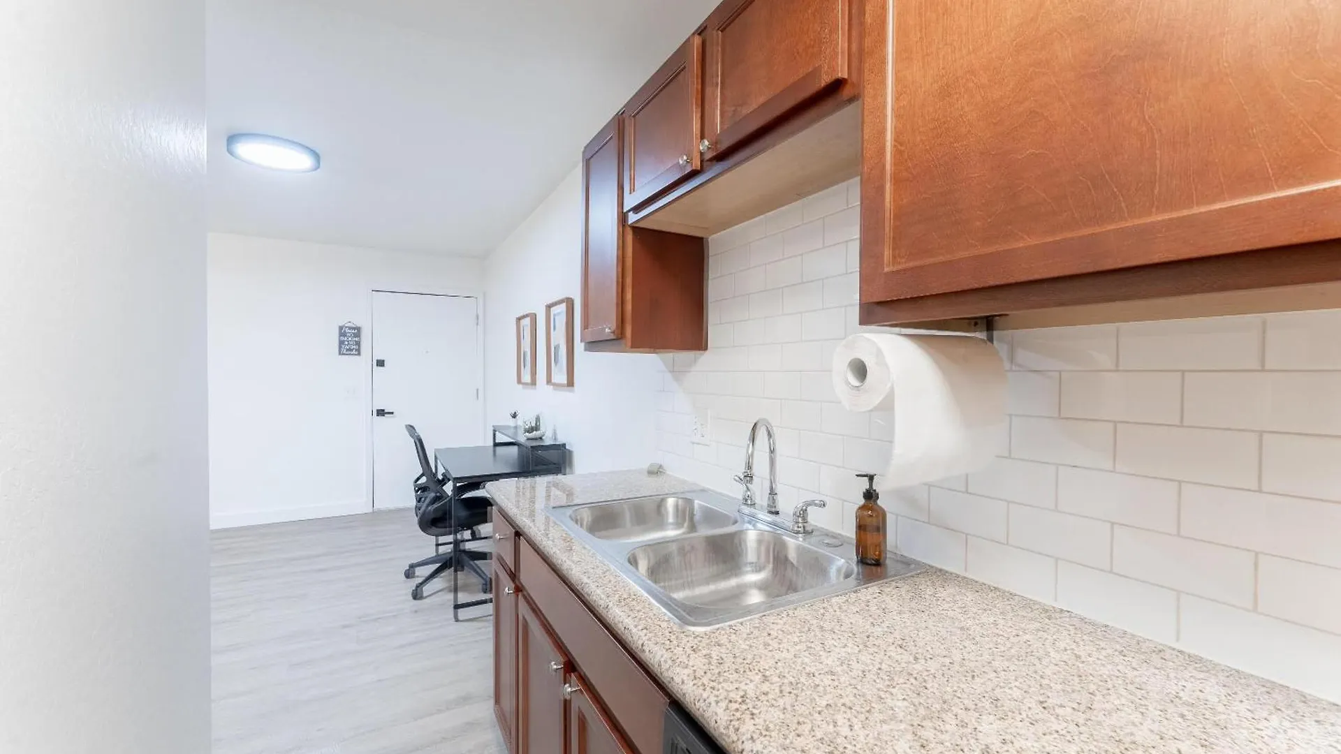 Spacious 1 Bedroom Apartment With Pool & Private Patio! Phoenix